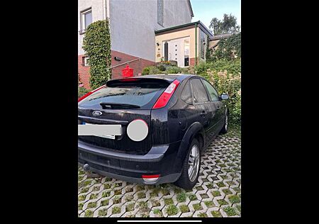 Ford Focus Turnier 1.6 16V Aut. Ghia