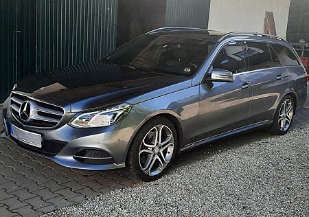 Mercedes-Benz E 220 T BlueTEC BlueEFFICIENCY Edition 9G-TRONIC A