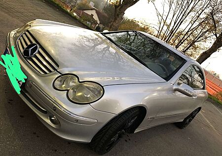 Mercedes-Benz CLK 270 Coupe CDI Elegance