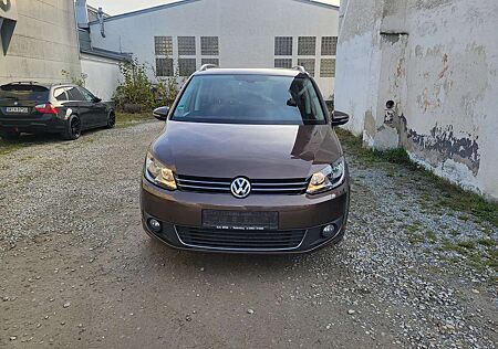 VW Touran Volkswagen Style