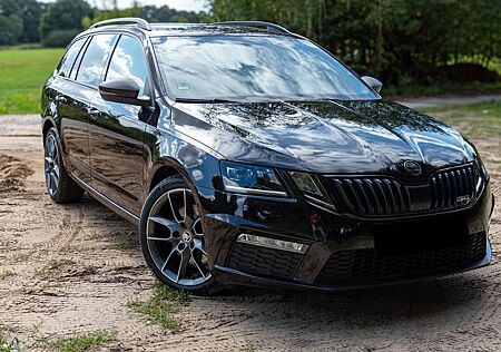 Skoda Octavia III Combi 2.0 TDI DSG RS all black edition
