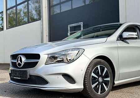 Mercedes-Benz CLA 200 Parktronic H+V