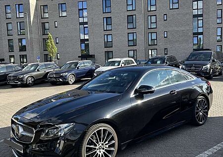 Mercedes-Benz E 220 Coupé AMG Line – Widescreen / Multibeam