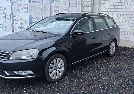 VW Passat Variant Volkswagen 2.0 Blue TDI Comfortline Navi AHK TÜV ALU