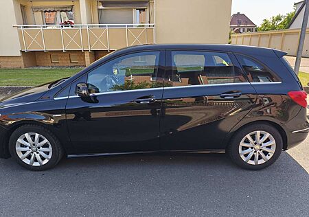 Mercedes-Benz B 180 NGT BlueEFFICIENCY Autotronic