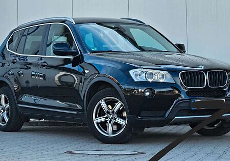 BMW X3 xDrive 20 d Pano Klima Shzg AHK