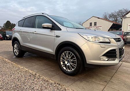 Ford Kuga 1,6 Titanium Sportsitze Sport Lenkrad