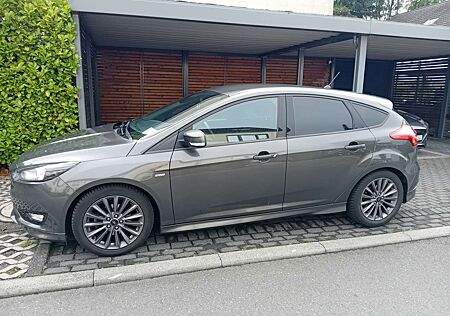 Ford Focus 1.0 EcoBoost Start-Stopp-System ST-Line