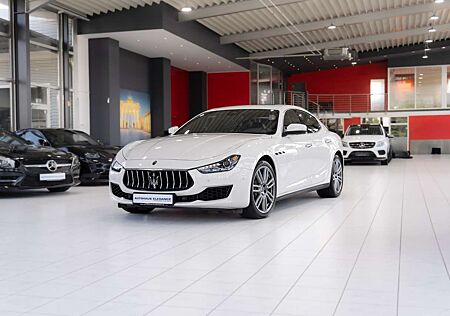 Maserati Ghibli *AUSPUFFANLAGE*BREMBO*DARK-MIRROR*360*LED*
