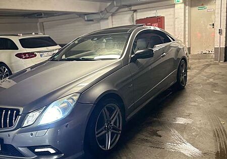 Mercedes-Benz E 350 CDI DPF C BlueEFFICIENCY 7G-TRONIC Prime Edition