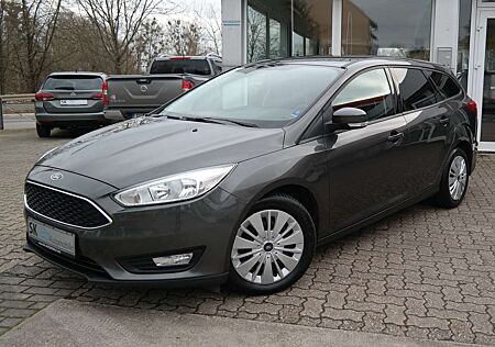 Ford Focus Business*1.Hand*NAVI*PDC*Scheckheft*CarPlay