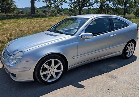 Mercedes-Benz C 230 C-Klasse Sportcoupe Sportcoupe 7-G-TRONIC Sport Ed