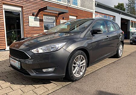 Ford Focus 1.0 EcoBoost KAT *Klimaau*Bluet*heizb.WSS+Sitze*Sc