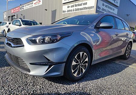 Kia XCeed Ceed SW / cee'd SW Sportswagon Spin AT Spin*Navi*Shzg*Lhzg*PDC*Cam...