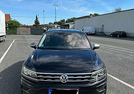 VW Tiguan Allspace Volkswagen Highline 4Motion