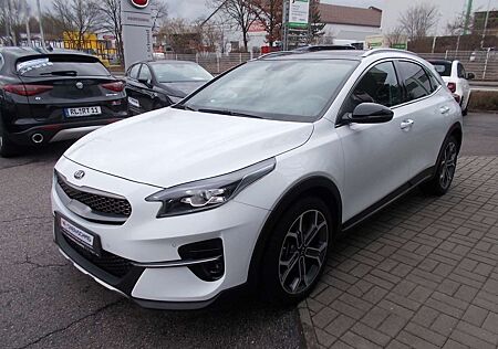 Kia XCeed 1.6 T-GDI Platinum + Panoramadach