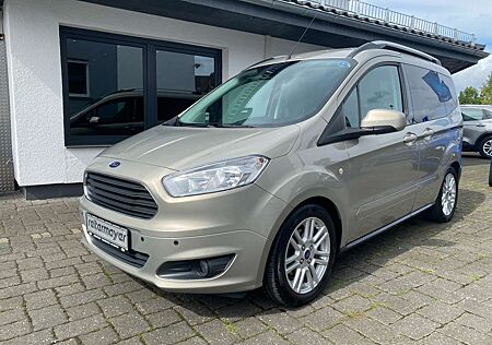 Ford Tourneo Courier Titanium, AHK, Parkpilot vorne + hinten