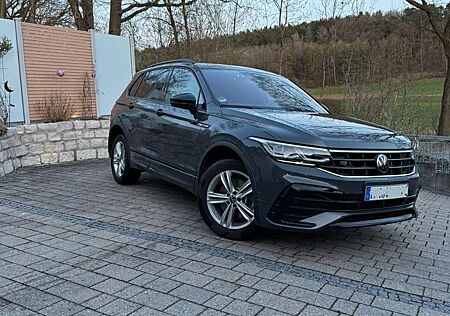 VW Tiguan Volkswagen R-Line*4Motion*AHK*Pano*Standheiz*DiscoverPro