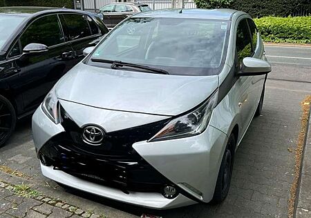 Toyota Aygo (X) x-play touch
