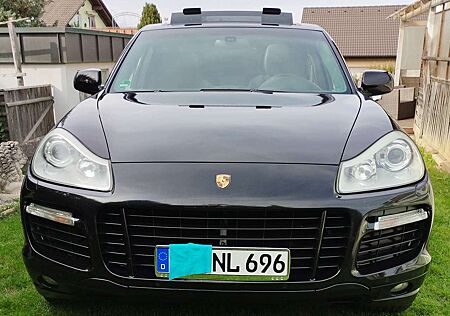 Porsche Cayenne Tiptronic S GTS