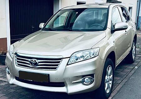 Toyota RAV 4 2.2 D-4D 4x4 Executive