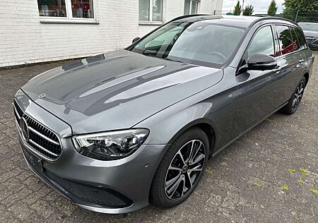 Mercedes-Benz E 220 d T 9G Avantgarde 360° Distronic Massage