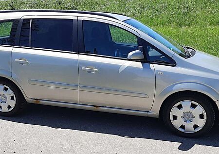 Opel Zafira 1.8 Easytronic