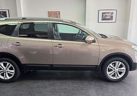 Nissan Qashqai+2 2.0 Tekna 7 Sitze Kamera TÜV 03/2028