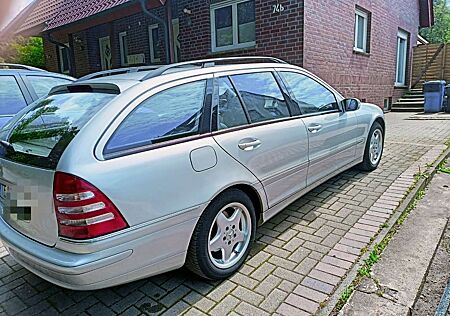 Mercedes-Benz C 200 CGI T Avantgarde