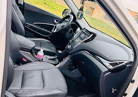 Hyundai Santa Fe 2.2 CRDI 4WD Automatik Style