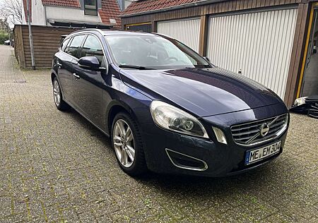 Volvo V60 D5 AWD Geartronic Summum