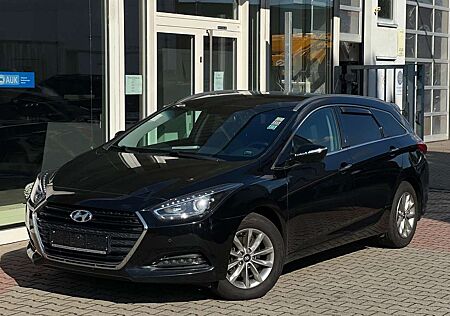Hyundai i40 blue Trend *TÜV/AU neu*AHK*PDC*