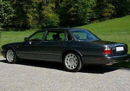 Jaguar Daimler Super V8 Langversion