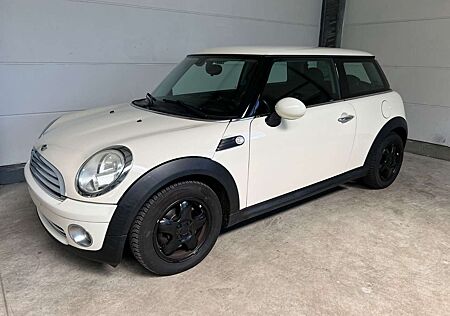 Mini ONE + Pepper Ausstattung+Alu+GJ-Reifen+Klimaaut.