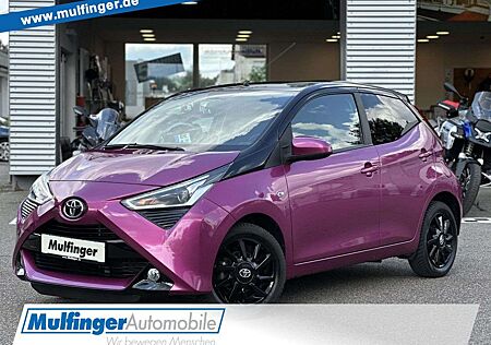Toyota Aygo x-cite x-connect Kamera CarPlay Android Alu