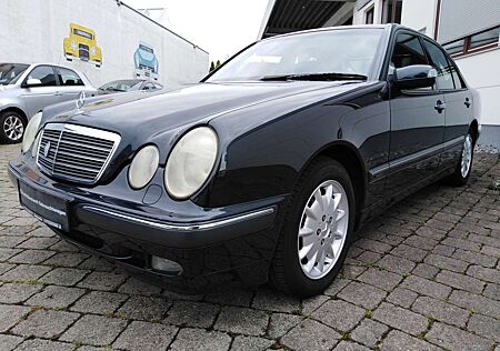 Mercedes-Benz E 200 Elegance 2- Hand !!