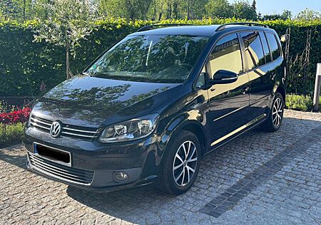 VW Touran Volkswagen 1.6 TDI Comfortline BlueMotion Top Zustand