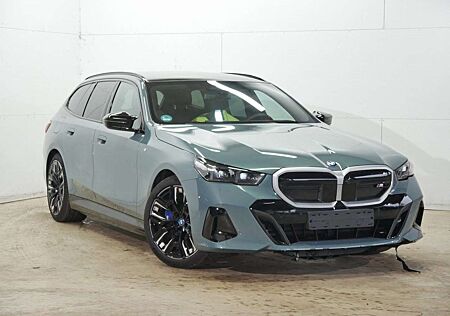 BMW i5 M60 xDrive Touring Bowers & Wilkins Panorama