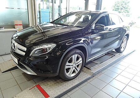 Mercedes-Benz GLA 220 d /7G/Bi-Xenon/Navi/Kamera/Easy-Pack/