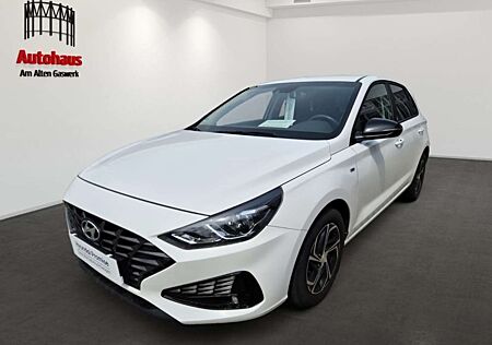 Hyundai i30 AUTOMATIK EDITION 30+KLIMAAUT+SITZHZG+NAVI+ALU