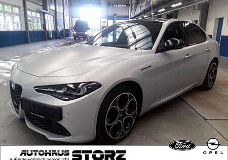 Alfa Romeo Giulia Competizione Q4 GRIGIO LUNARE MATT