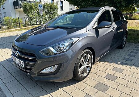 Hyundai i30 blue Passion*1.Hand*SHZ*Klima*Start-S.automatik*