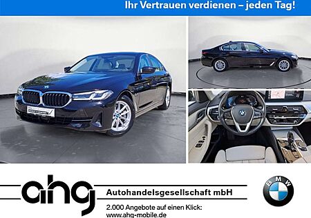 BMW 545 e xDrive Aktivlenkung ACC Head-Up Leder PDC