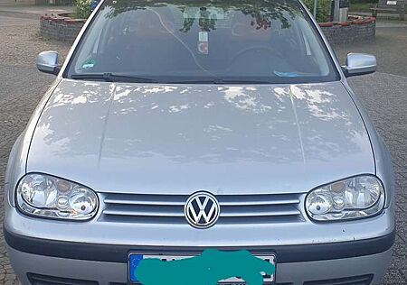 VW Golf Volkswagen . 4. benzin 1.4 motor steyschen Neue tüv .