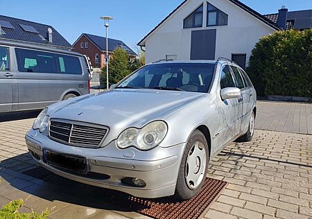 Mercedes-Benz C 220 T CDI (LA)(203.208)
