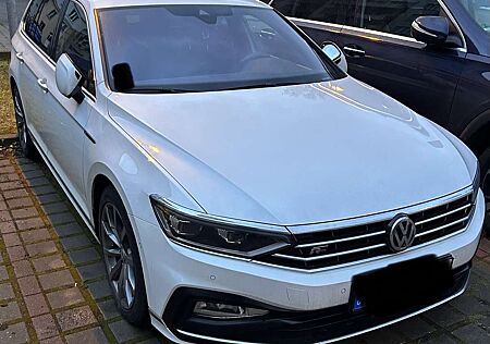 VW Passat Variant Volkswagen 2.0 TDI SCR 4Motion DSG Highline R-Line