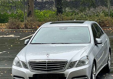 Mercedes-Benz E 220 CDI DPF BlueEFFICIENCY Automatik Avantgarde