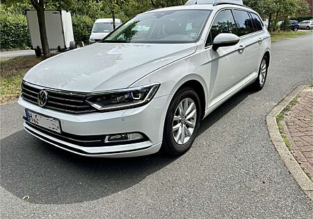 VW Passat Variant Volkswagen Comfortline ACC Keyless AHK Alarm