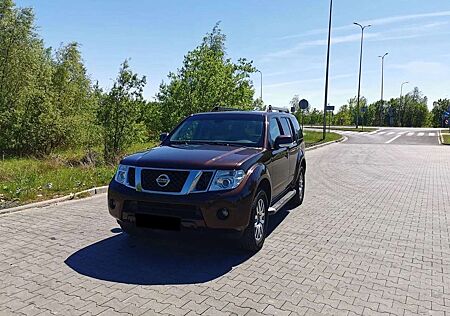 Nissan Pathfinder 2.5 dCi Aut.LE