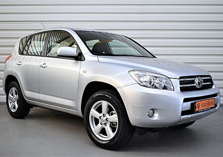 Toyota RAV 4 4 Executive+Keyless+Tempomat+SHZ+57.000KM